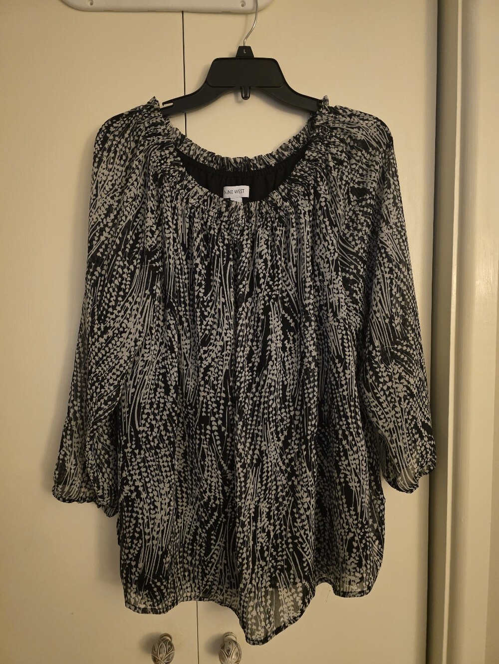 Nine West Black & White Printed Peasant Top
